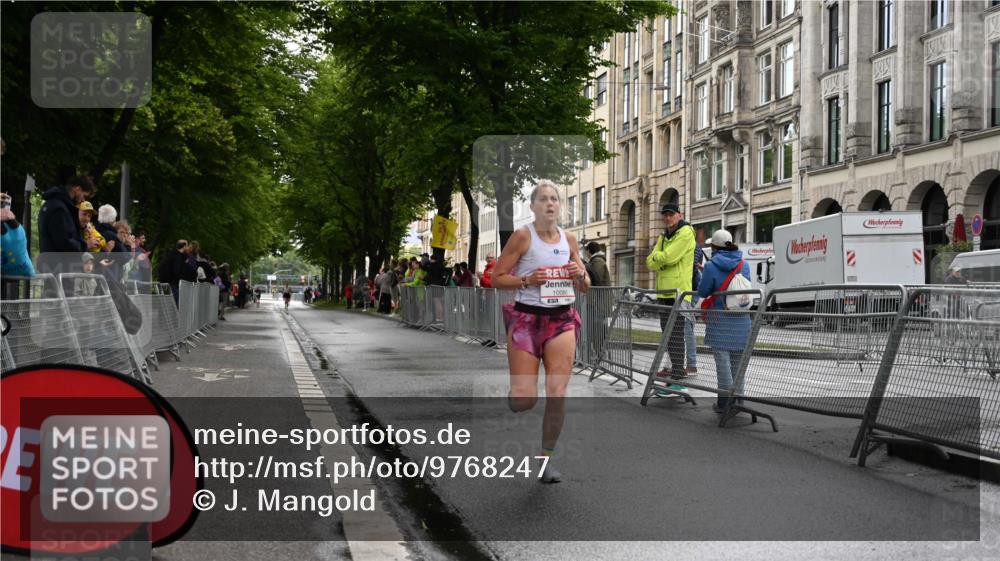 14.06.2026 - REWE Women's Run J. Mangold http://msf.ph/oto/9768247 14.06.2026 09:42:49 Ziel 10080 meine-sportfotos.de