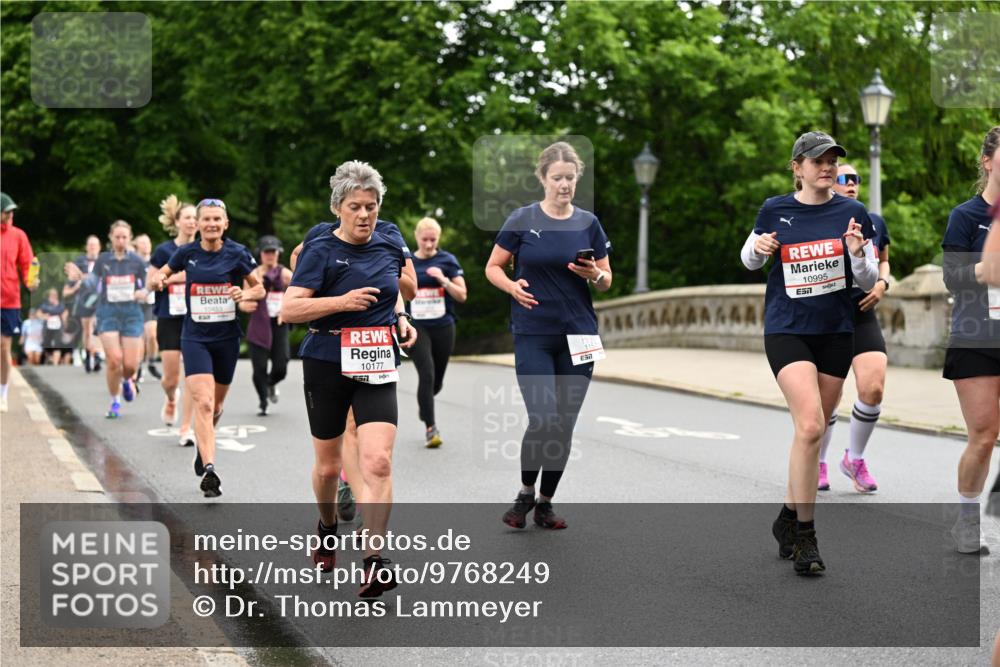 14.06.2026 - REWE Women's Run Dr. Thomas Lammeyer http://msf.ph/oto/9768249 14.06.2026 09:44:55 Laufen 10453, 10177, 7, 10995, 7 meine-sportfotos.de