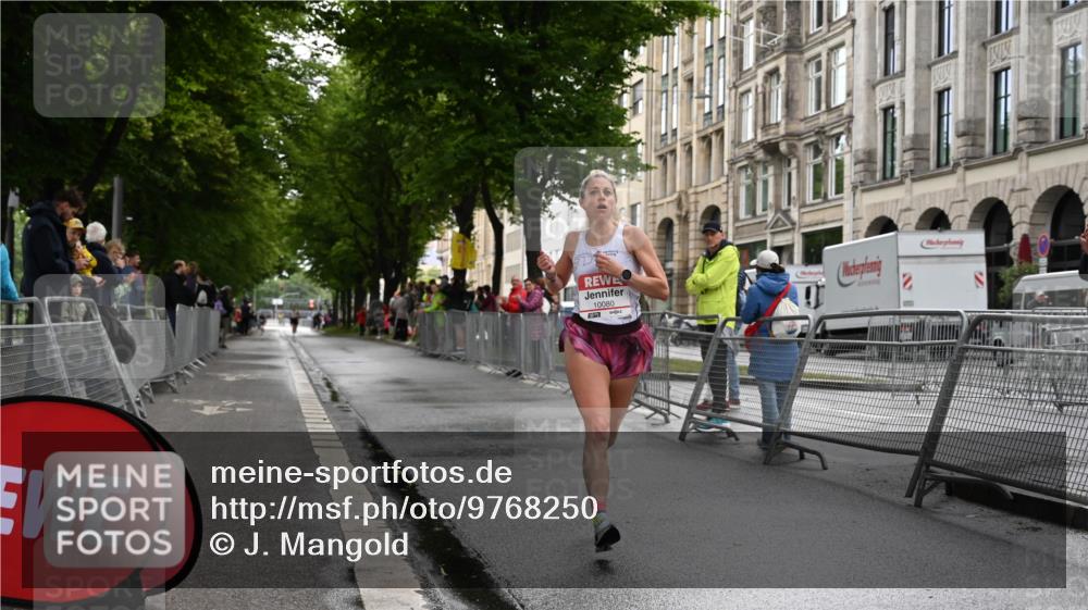 14.06.2026 - REWE Women's Run J. Mangold http://msf.ph/oto/9768250 14.06.2026 09:42:49 Ziel 10080 meine-sportfotos.de