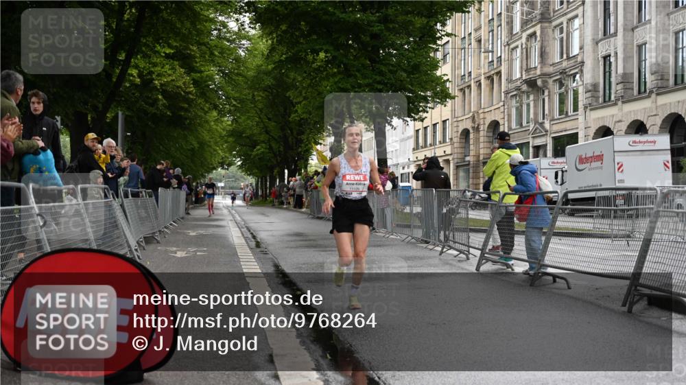 14.06.2026 - REWE Women's Run J. Mangold http://msf.ph/oto/9768264 14.06.2026 09:43:08 Ziel 11126 meine-sportfotos.de
