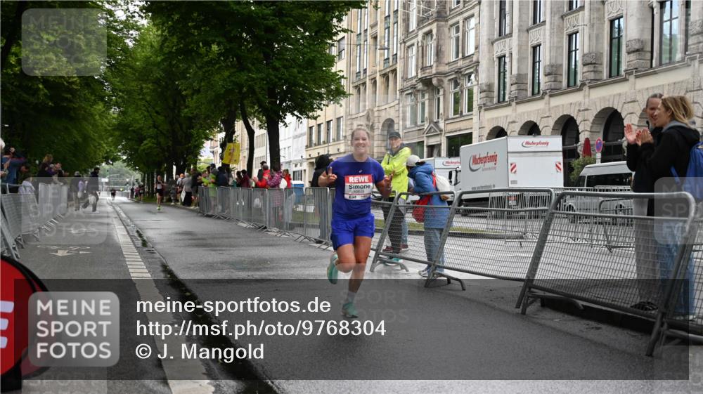 14.06.2026 - REWE Women's Run J. Mangold http://msf.ph/oto/9768304 14.06.2026 09:43:31 Ziel 10848 meine-sportfotos.de