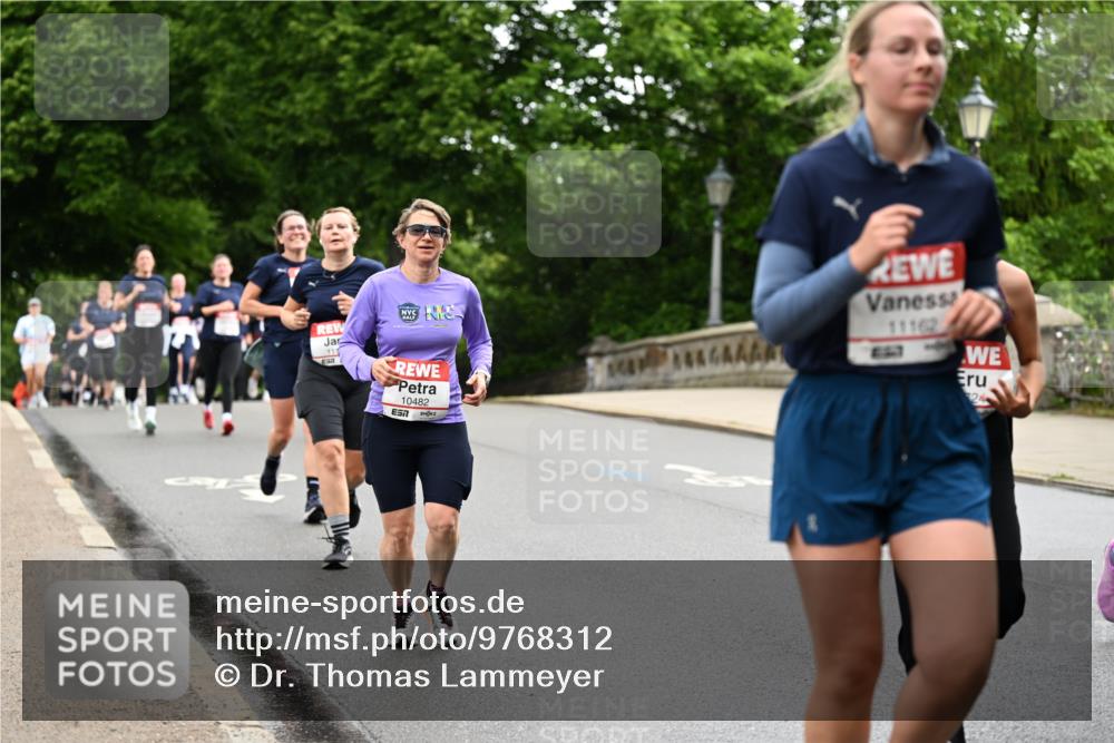 14.06.2026 - REWE Women's Run Dr. Thomas Lammeyer http://msf.ph/oto/9768312 14.06.2026 09:45:00 Laufen 10482, 7, 11162 meine-sportfotos.de