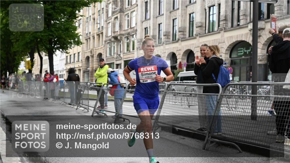 14.06.2026 - REWE Women's Run J. Mangold http://msf.ph/oto/9768313 14.06.2026 09:43:32 Ziel 10848 meine-sportfotos.de