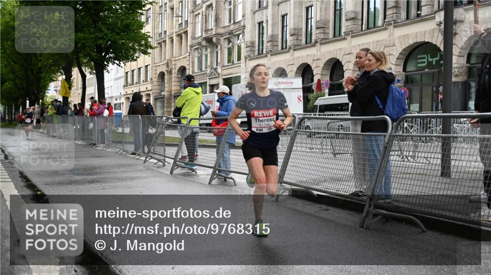14.06.2026 - REWE Women's Run J. Mangold http://msf.ph/oto/9768315 14.06.2026 09:43:41 Ziel 10859, 11296 meine-sportfotos.de