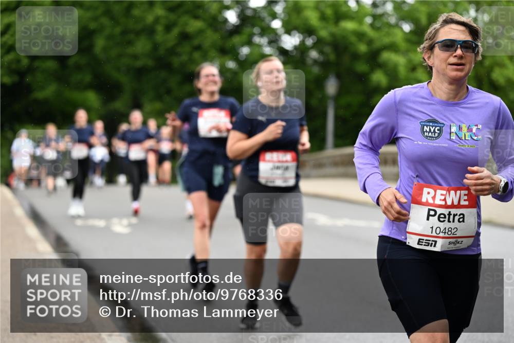 14.06.2026 - REWE Women's Run Dr. Thomas Lammeyer http://msf.ph/oto/9768336 14.06.2026 09:45:02 Laufen 409, 2023, 19, 2023, 10482 meine-sportfotos.de