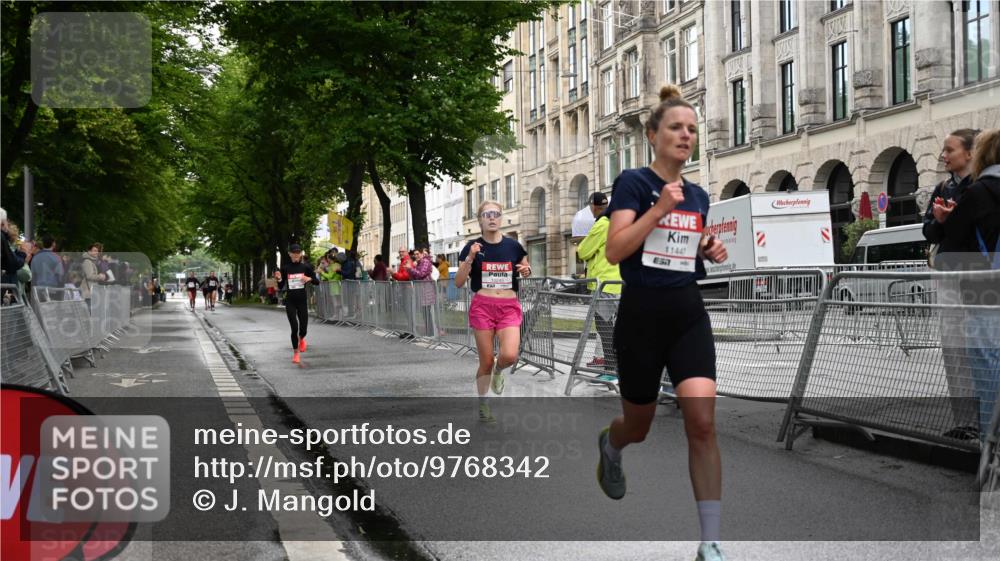 14.06.2026 - REWE Women's Run J. Mangold http://msf.ph/oto/9768342 14.06.2026 09:44:06 Ziel 10245, 10481, 11447 meine-sportfotos.de
