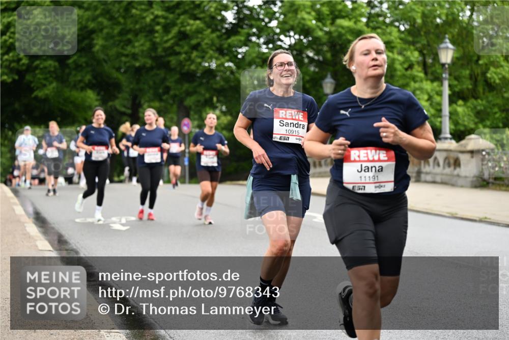 14.06.2026 - REWE Women's Run Dr. Thomas Lammeyer http://msf.ph/oto/9768343 14.06.2026 09:45:03 Laufen 10915, 7, 11191, 57 meine-sportfotos.de