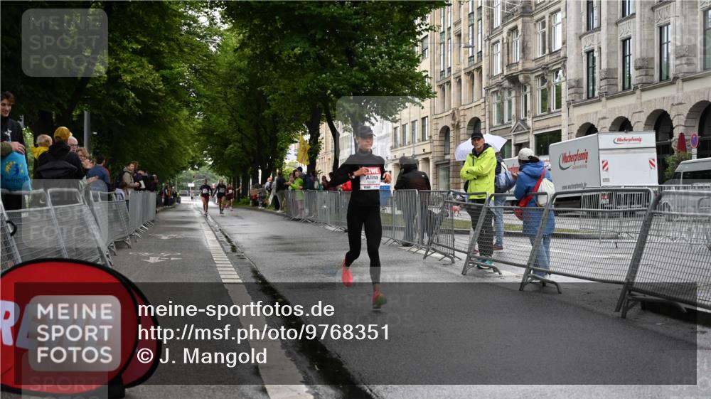 14.06.2026 - REWE Women's Run J. Mangold http://msf.ph/oto/9768351 14.06.2026 09:44:09 Ziel 10245, 10481, 11447 meine-sportfotos.de