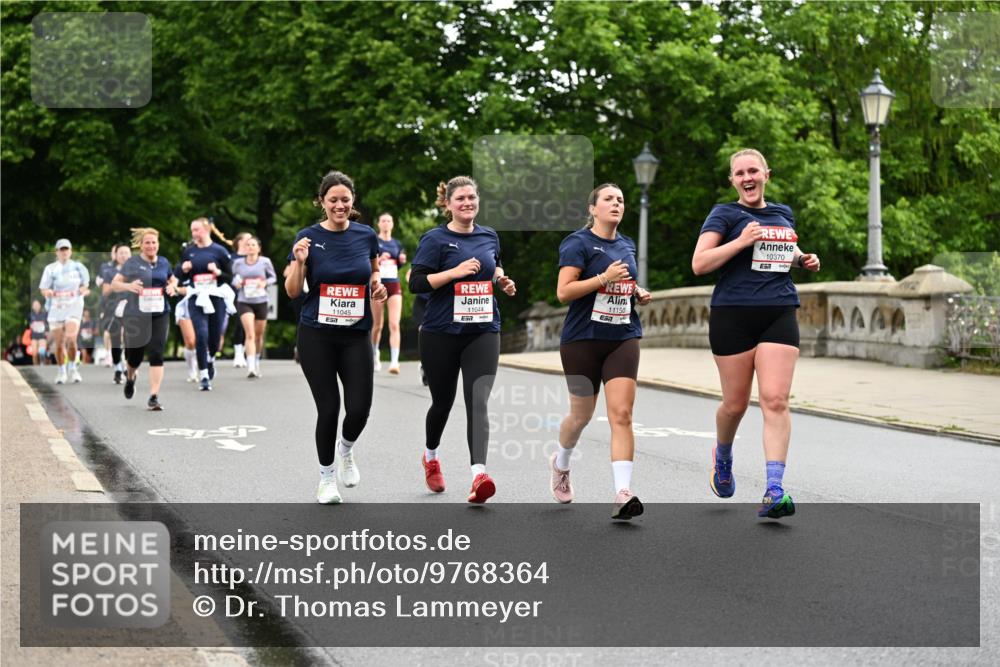 14.06.2026 - REWE Women's Run Dr. Thomas Lammeyer http://msf.ph/oto/9768364 14.06.2026 09:45:04 Laufen 11045, 11044, 11150, 10370, 57 meine-sportfotos.de