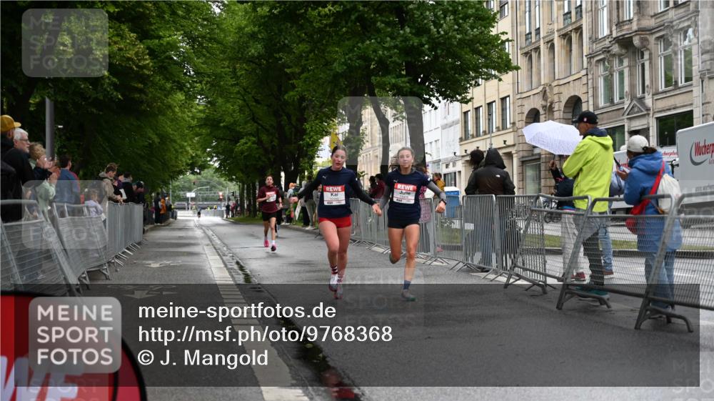14.06.2026 - REWE Women's Run J. Mangold http://msf.ph/oto/9768368 14.06.2026 09:44:17 Ziel 10328, 10480, 11418 meine-sportfotos.de