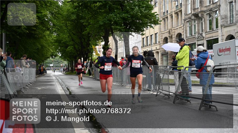 14.06.2026 - REWE Women's Run J. Mangold http://msf.ph/oto/9768372 14.06.2026 09:44:17 Ziel 10328, 10480, 11418 meine-sportfotos.de