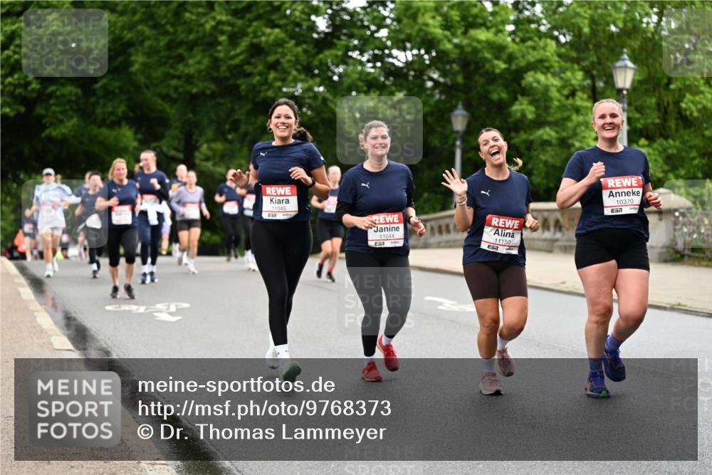 14.06.2026 - REWE Women's Run Dr. Thomas Lammeyer http://msf.ph/oto/9768373 14.06.2026 09:45:05 Laufen 11045, 11044, 11150, 10370, 7 meine-sportfotos.de