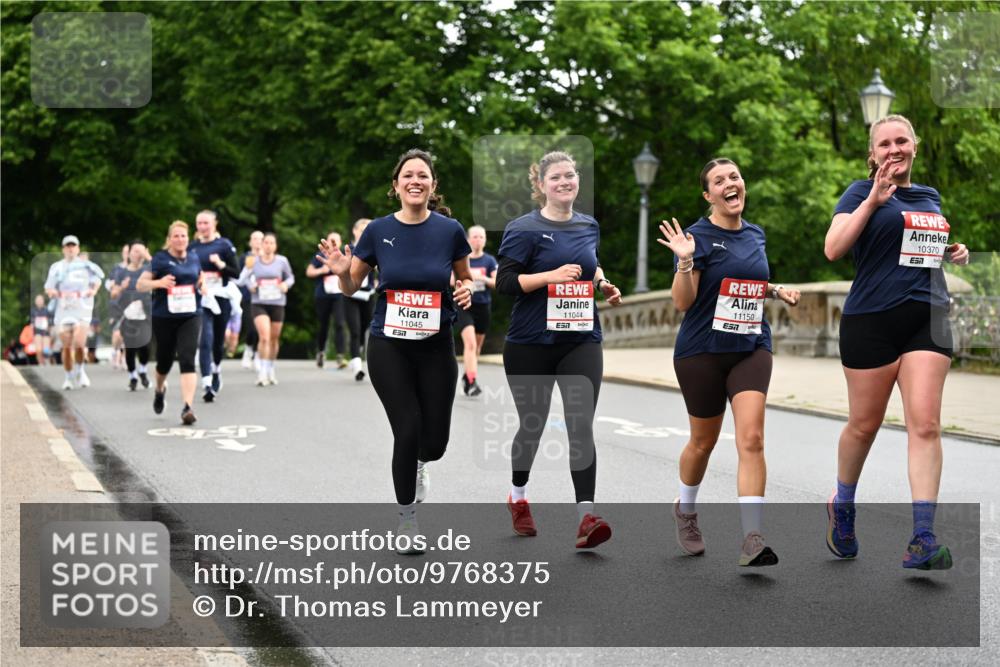 14.06.2026 - REWE Women's Run Dr. Thomas Lammeyer http://msf.ph/oto/9768375 14.06.2026 09:45:05 Laufen 11045, 57, 11044, 11150, 7, 10370, 7 meine-sportfotos.de
