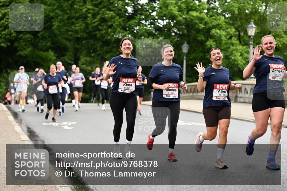 14.06.2026 - REWE Women's Run Dr. Thomas Lammeyer http://msf.ph/oto/9768378 14.06.2026 09:45:05 Laufen 11045, 7, 11044, 7, 11150, 7, 10370 meine-sportfotos.de