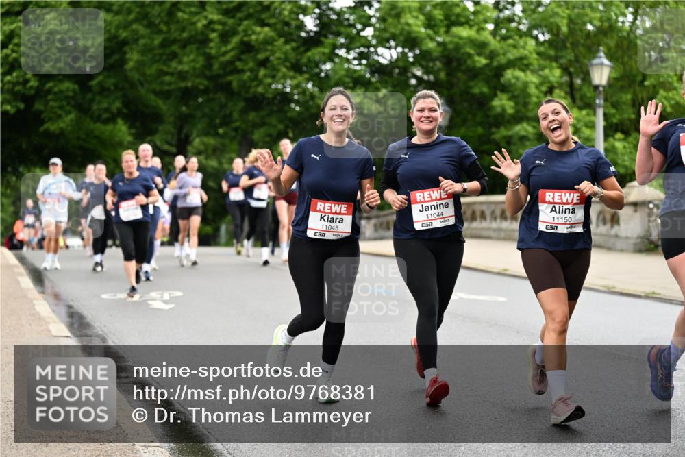 14.06.2026 - REWE Women's Run Dr. Thomas Lammeyer http://msf.ph/oto/9768381 14.06.2026 09:45:06 Laufen 11045, 7, 11044, 7, 11150, 7 meine-sportfotos.de