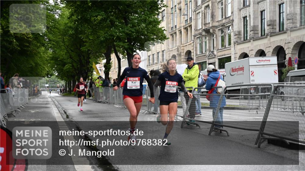 14.06.2026 - REWE Women's Run J. Mangold http://msf.ph/oto/9768382 14.06.2026 09:44:18 Ziel 10328, 10480, 11418 meine-sportfotos.de
