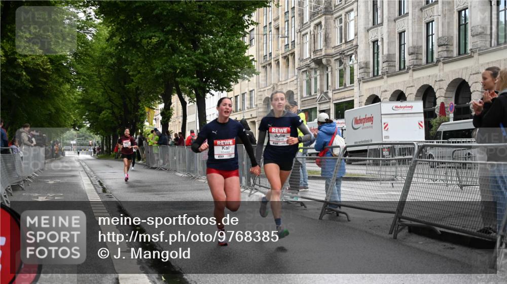 14.06.2026 - REWE Women's Run J. Mangold http://msf.ph/oto/9768385 14.06.2026 09:44:18 Ziel 10328, 10480, 11418 meine-sportfotos.de