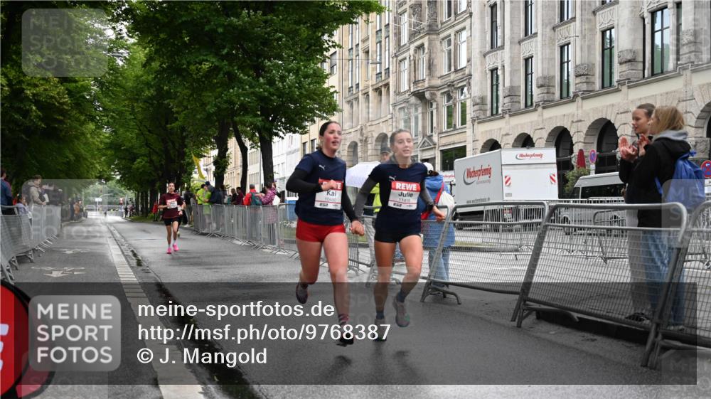14.06.2026 - REWE Women's Run J. Mangold http://msf.ph/oto/9768387 14.06.2026 09:44:18 Ziel 10328, 10480, 11418 meine-sportfotos.de