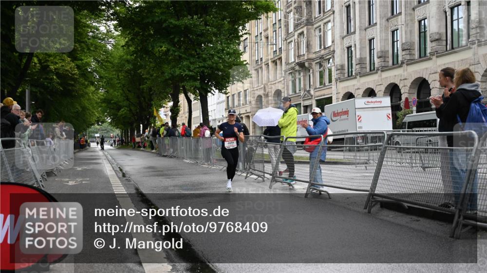 14.06.2026 - REWE Women's Run J. Mangold http://msf.ph/oto/9768409 14.06.2026 09:44:24 Ziel 10328, 11079 meine-sportfotos.de