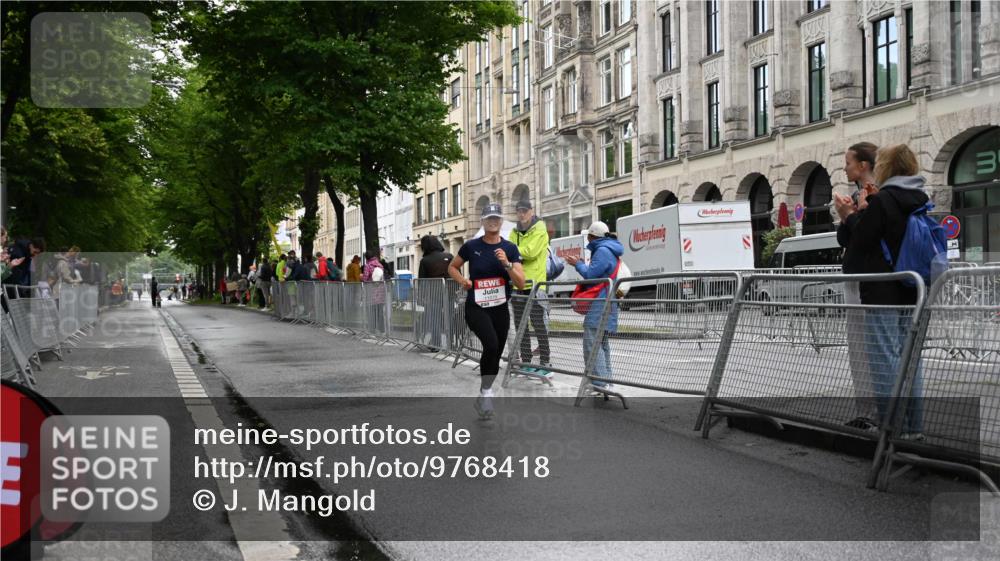 14.06.2026 - REWE Women's Run J. Mangold http://msf.ph/oto/9768418 14.06.2026 09:44:25 Ziel 10328, 11079 meine-sportfotos.de