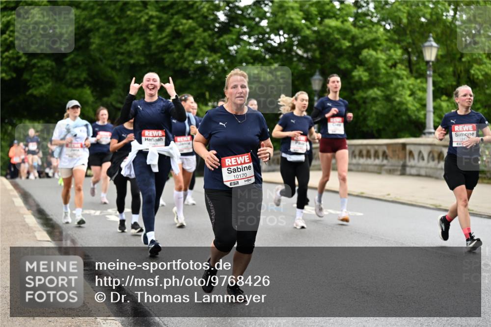 14.06.2026 - REWE Women's Run Dr. Thomas Lammeyer http://msf.ph/oto/9768426 14.06.2026 09:45:09 Laufen 10805, 10170, 1147 meine-sportfotos.de