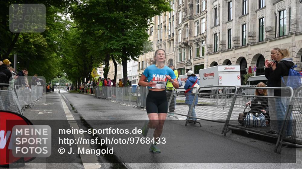 14.06.2026 - REWE Women's Run J. Mangold http://msf.ph/oto/9768433 14.06.2026 09:44:56 Ziel 10072 meine-sportfotos.de