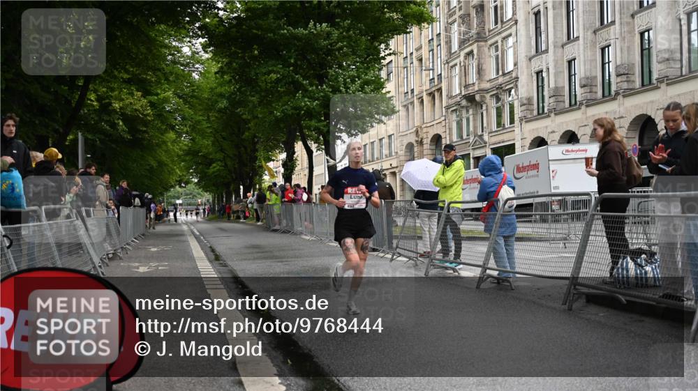14.06.2026 - REWE Women's Run J. Mangold http://msf.ph/oto/9768444 14.06.2026 09:45:48 Ziel 10020 meine-sportfotos.de