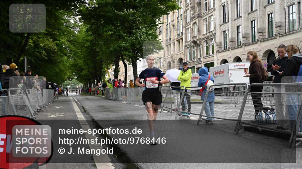 14.06.2026 - REWE Women's Run J. Mangold http://msf.ph/oto/9768446 14.06.2026 09:45:48 Ziel 10020 meine-sportfotos.de
