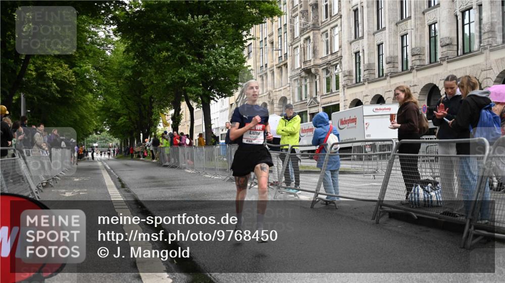 14.06.2026 - REWE Women's Run J. Mangold http://msf.ph/oto/9768450 14.06.2026 09:45:49 Ziel 10020 meine-sportfotos.de
