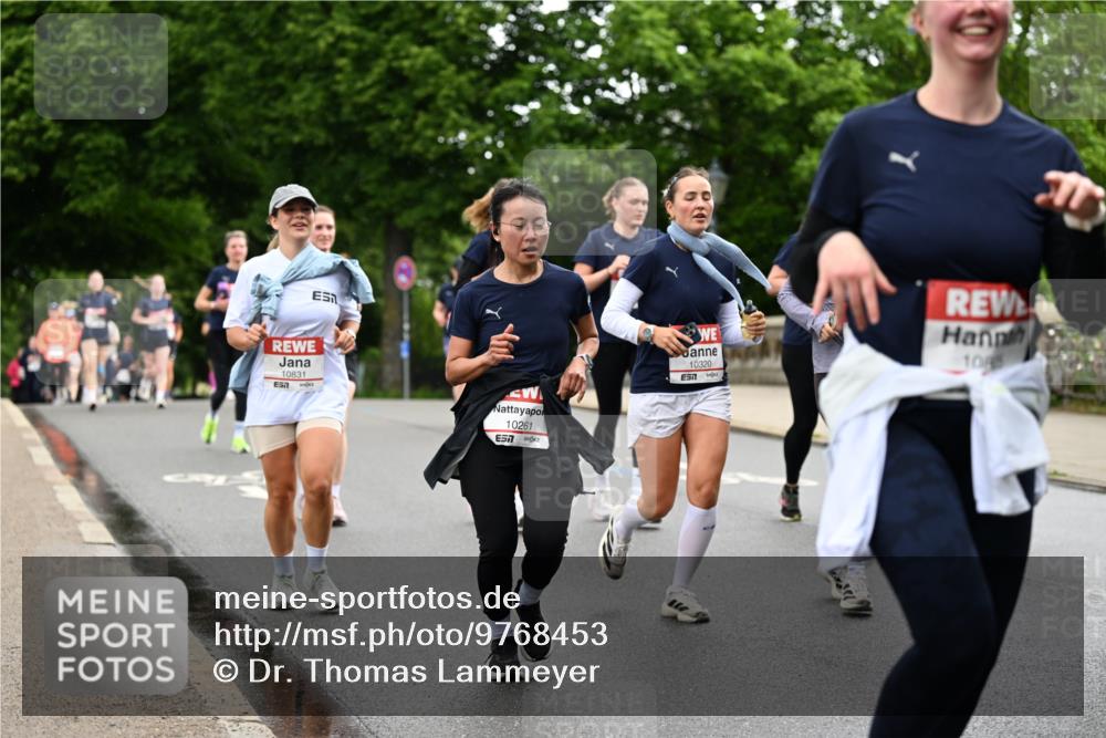 14.06.2026 - REWE Women's Run Dr. Thomas Lammeyer http://msf.ph/oto/9768453 14.06.2026 09:45:11 Laufen 10831, 10261, 57, 10320, 1085 meine-sportfotos.de
