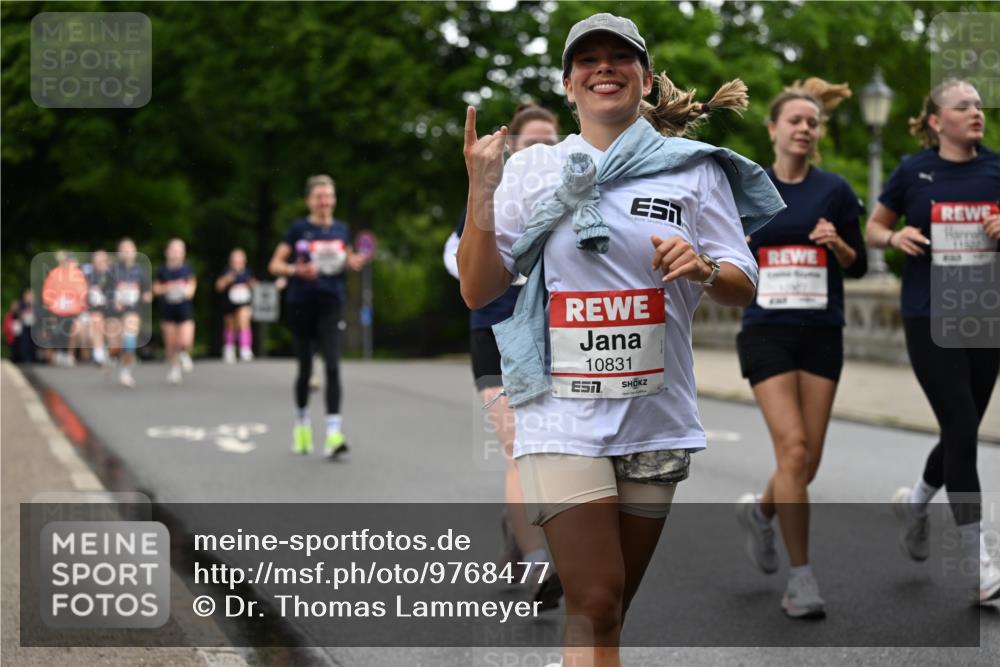 14.06.2026 - REWE Women's Run Dr. Thomas Lammeyer http://msf.ph/oto/9768477 14.06.2026 09:45:13 Laufen 10831, 11502 meine-sportfotos.de