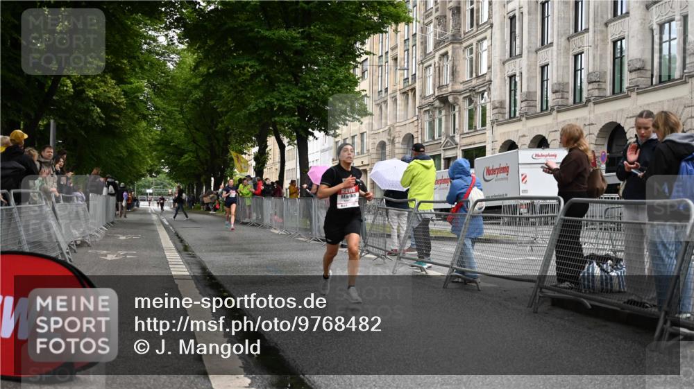 14.06.2026 - REWE Women's Run J. Mangold http://msf.ph/oto/9768482 14.06.2026 09:46:25 Ziel 10892 meine-sportfotos.de