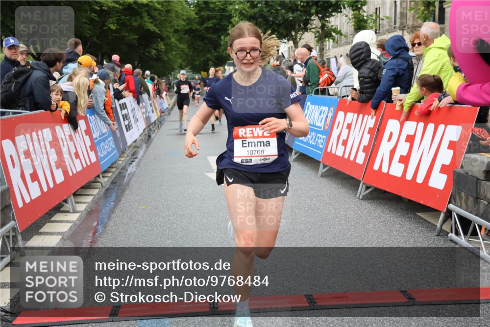 14.06.2026 - REWE Women's Run Strokosch-Dieckow http://msf.ph/oto/9768484 14.06.2026 09:53:19 Ziel 10424, 10693, 10768, 10943, 11173, 11212, 11416 meine-sportfotos.de