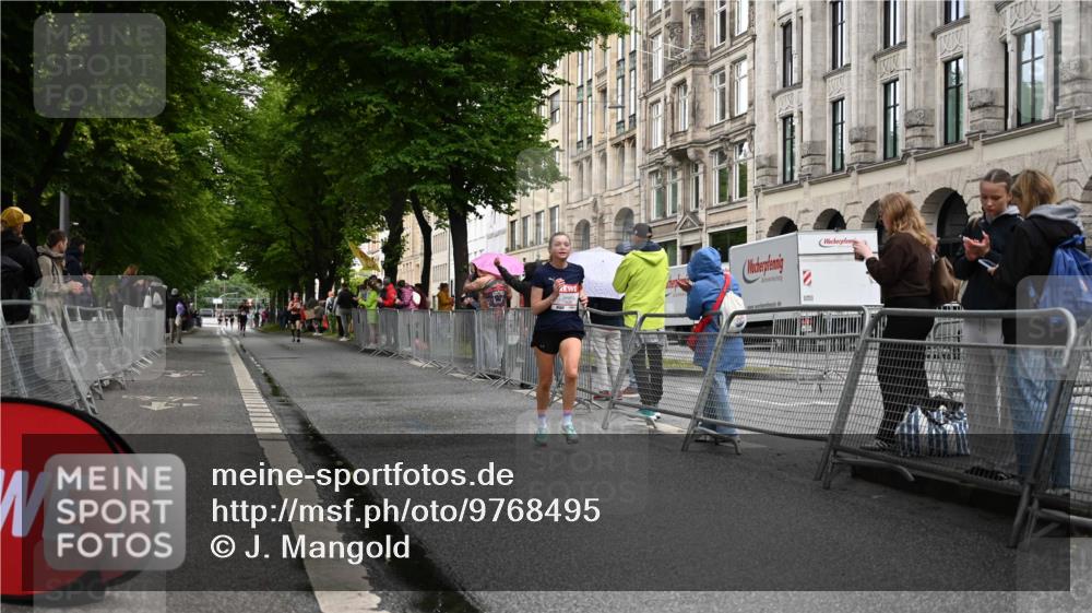 14.06.2026 - REWE Women's Run J. Mangold http://msf.ph/oto/9768495 14.06.2026 09:46:30 Ziel 10892, 11520 meine-sportfotos.de