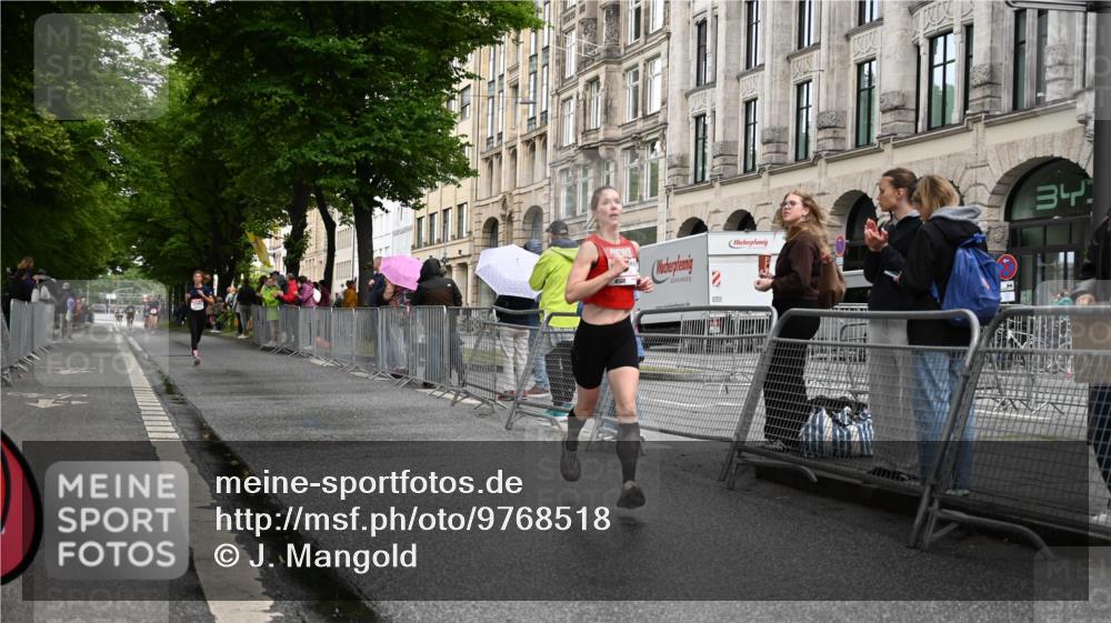 14.06.2026 - REWE Women's Run J. Mangold http://msf.ph/oto/9768518 14.06.2026 09:46:42 Ziel 10430, 11492 meine-sportfotos.de