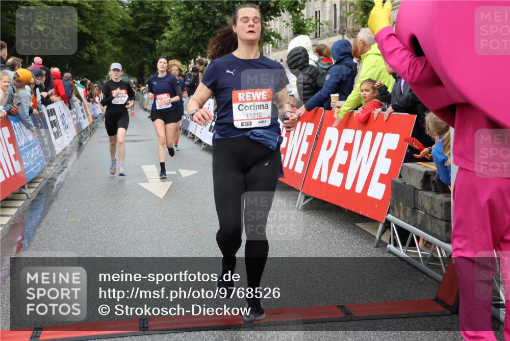 14.06.2026 - REWE Women's Run Strokosch-Dieckow http://msf.ph/oto/9768526 14.06.2026 09:53:21 Ziel 10107, 10424, 10693, 10768, 10943, 11173, 11212, 11272, 11416 meine-sportfotos.de