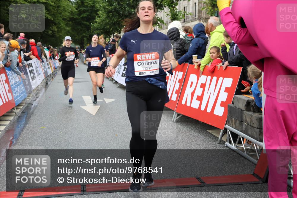 14.06.2026 - REWE Women's Run Strokosch-Dieckow http://msf.ph/oto/9768541 14.06.2026 09:53:21 Ziel 10107, 10424, 10693, 10768, 10943, 11173, 11212, 11272, 11416 meine-sportfotos.de