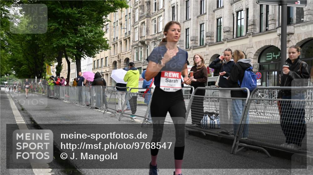 14.06.2026 - REWE Women's Run J. Mangold http://msf.ph/oto/9768547 14.06.2026 09:46:48 Ziel 10430 meine-sportfotos.de