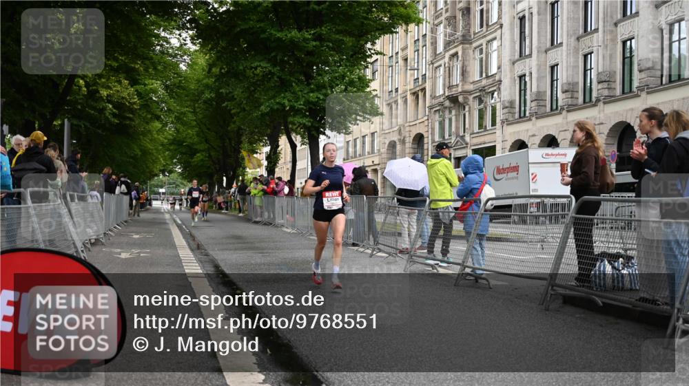 14.06.2026 - REWE Women's Run J. Mangold http://msf.ph/oto/9768551 14.06.2026 09:46:55 Ziel 10601 meine-sportfotos.de
