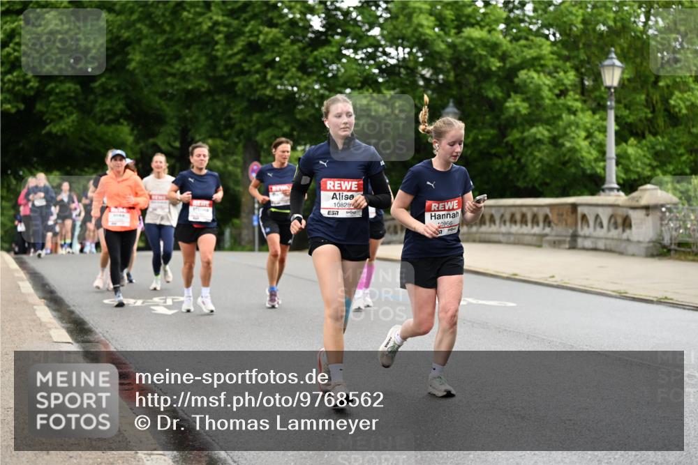 14.06.2026 - REWE Women's Run Dr. Thomas Lammeyer http://msf.ph/oto/9768562 14.06.2026 09:45:19 Laufen 10828, 7, 0966, 7 meine-sportfotos.de