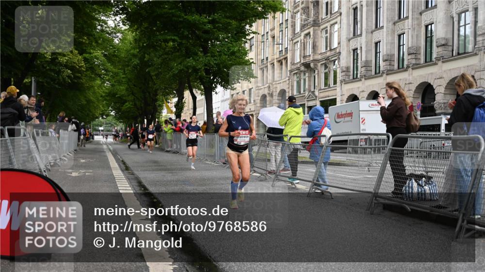 14.06.2026 - REWE Women's Run J. Mangold http://msf.ph/oto/9768586 14.06.2026 09:47:04 Ziel 10386, 10488, 10994 meine-sportfotos.de