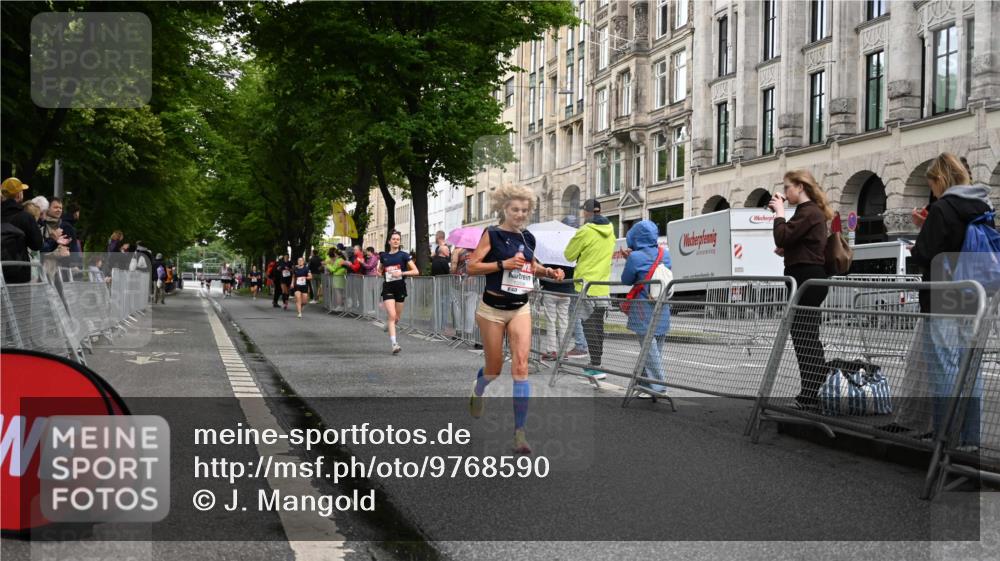 14.06.2026 - REWE Women's Run J. Mangold http://msf.ph/oto/9768590 14.06.2026 09:47:05 Ziel 10386, 10488, 10994 meine-sportfotos.de