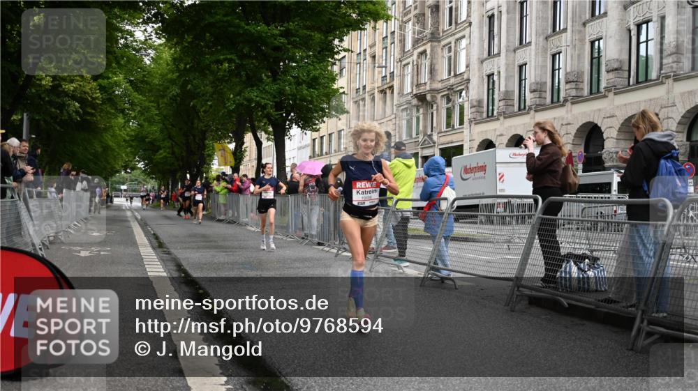 14.06.2026 - REWE Women's Run J. Mangold http://msf.ph/oto/9768594 14.06.2026 09:47:05 Ziel 10386, 10488, 10994 meine-sportfotos.de