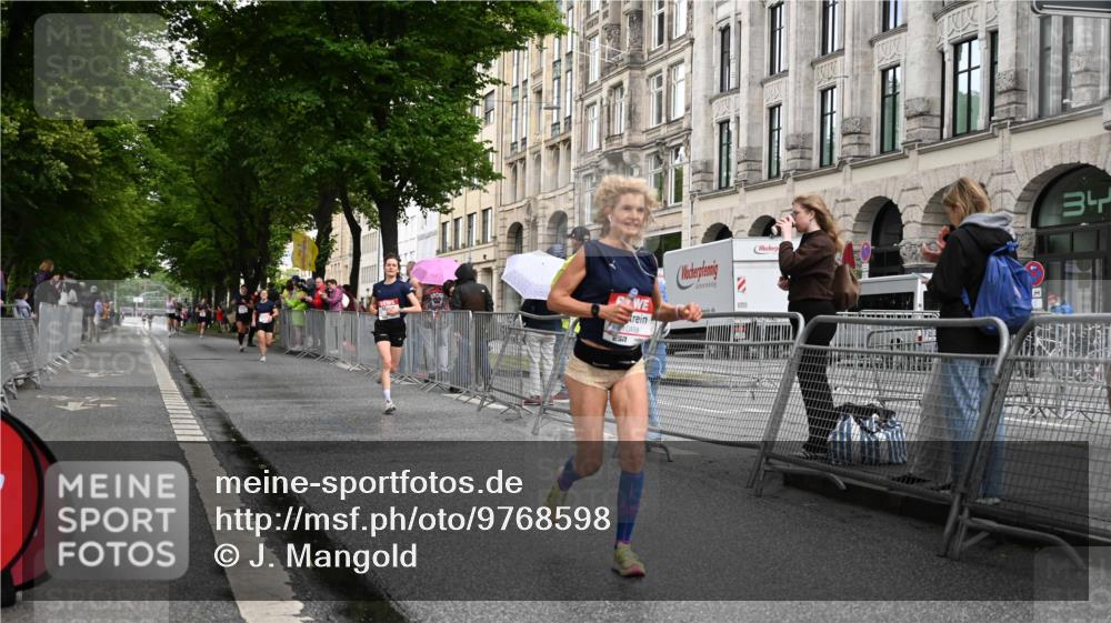 14.06.2026 - REWE Women's Run J. Mangold http://msf.ph/oto/9768598 14.06.2026 09:47:05 Ziel 10386, 10488, 10994 meine-sportfotos.de
