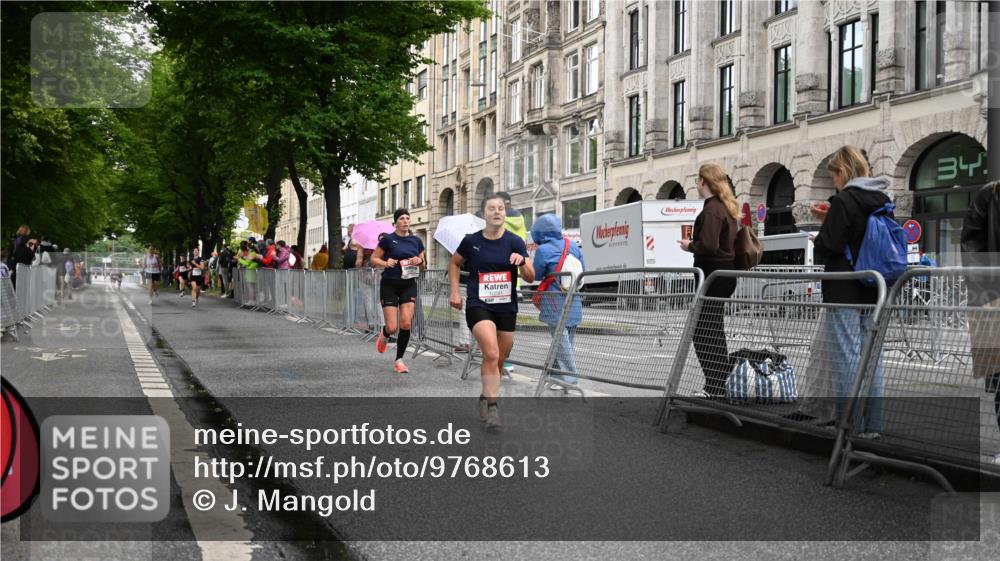 14.06.2026 - REWE Women's Run J. Mangold http://msf.ph/oto/9768613 14.06.2026 09:47:12 Ziel 10081, 10118, 10994 meine-sportfotos.de