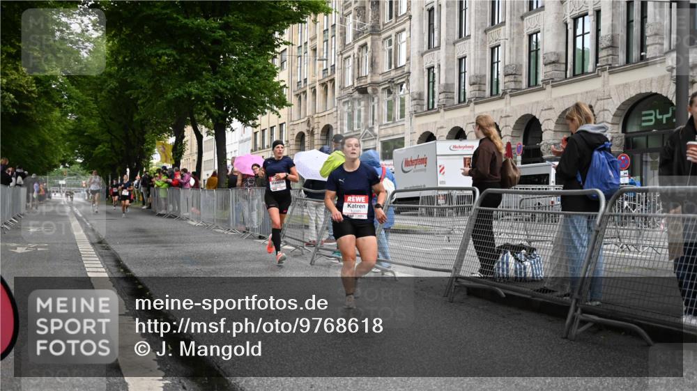 14.06.2026 - REWE Women's Run J. Mangold http://msf.ph/oto/9768618 14.06.2026 09:47:12 Ziel 10081, 10118, 10994 meine-sportfotos.de