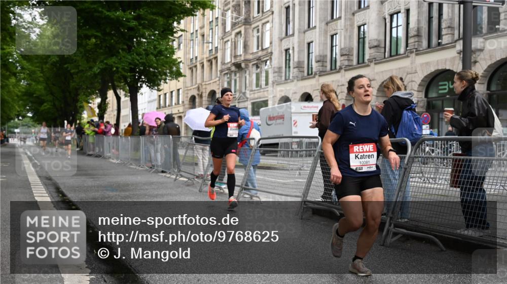 14.06.2026 - REWE Women's Run J. Mangold http://msf.ph/oto/9768625 14.06.2026 09:47:13 Ziel 10081, 10118 meine-sportfotos.de