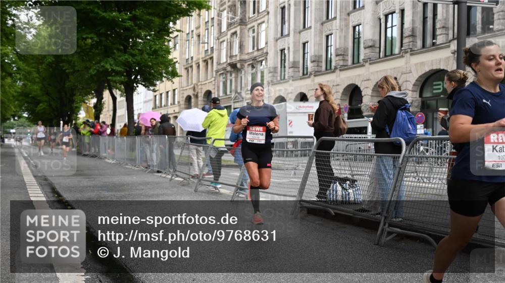 14.06.2026 - REWE Women's Run J. Mangold http://msf.ph/oto/9768631 14.06.2026 09:47:14 Ziel 10081, 10118 meine-sportfotos.de