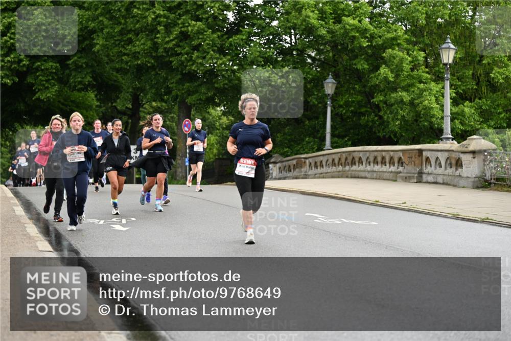 14.06.2026 - REWE Women's Run Dr. Thomas Lammeyer http://msf.ph/oto/9768649 14.06.2026 09:45:25 Laufen 10421, 10421, 444 meine-sportfotos.de