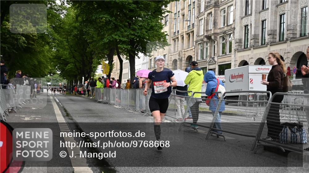 14.06.2026 - REWE Women's Run J. Mangold http://msf.ph/oto/9768668 14.06.2026 09:47:26 Ziel 10206, 10790, 10808 meine-sportfotos.de